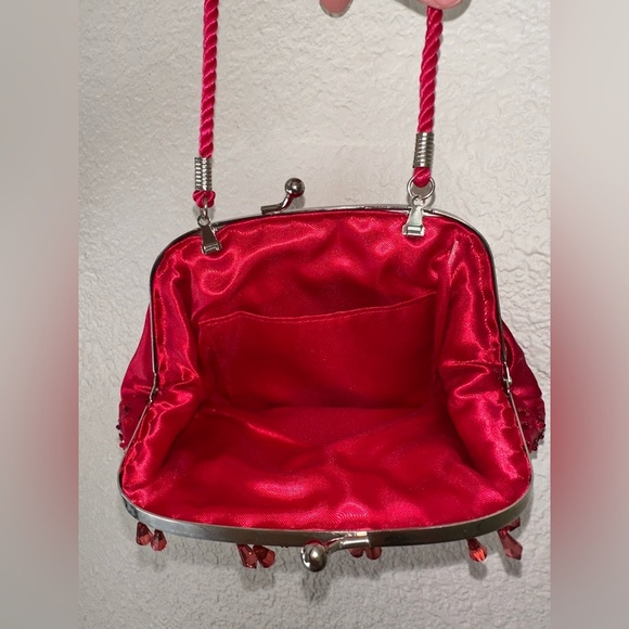 Kiss lock Sequin satin Red Beaded bag vintage - Picture 3 of 5